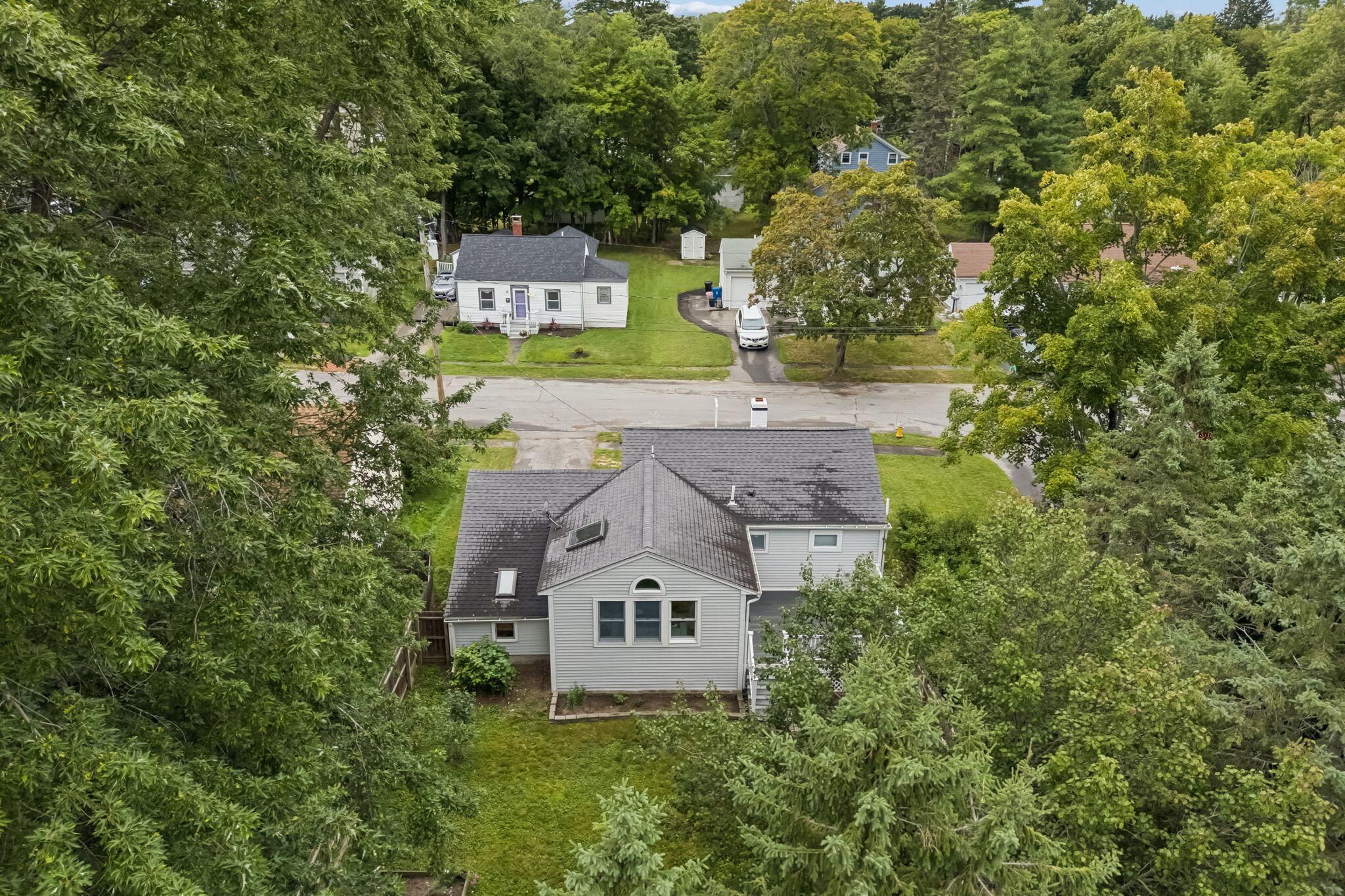 41 Raymond Road Portland, ME 04102 - Photo 5 of 36 41 Raymond Road
