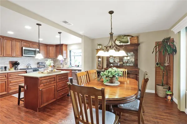$989,900 | 23902 Villena, Mission Viejo, CA 92692