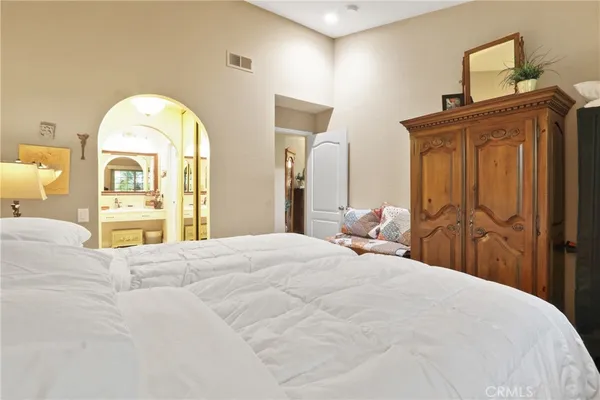 $989,900 | 23902 Villena, Mission Viejo, CA 92692