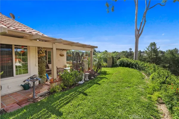 $989,900 | 23902 Villena, Mission Viejo, CA 92692