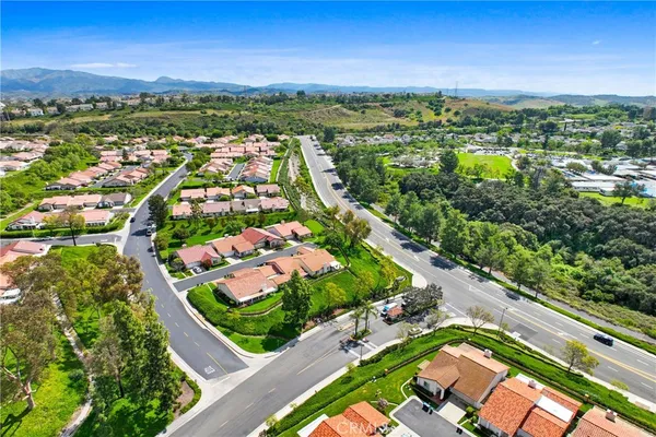 $989,900 | 23902 Villena, Mission Viejo, CA 92692