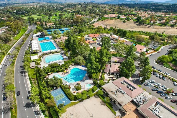 $989,900 | 23902 Villena, Mission Viejo, CA 92692