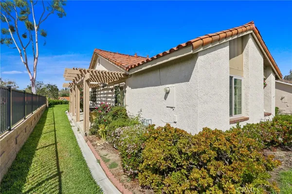 $989,900 | 23902 Villena, Mission Viejo, CA 92692