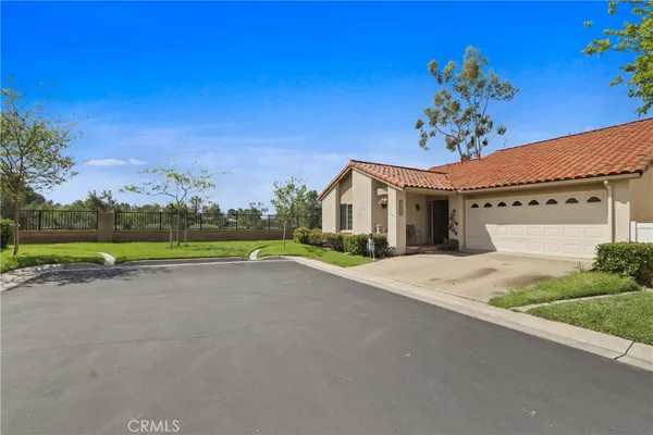 $989,900 | 23902 Villena, Mission Viejo, CA 92692