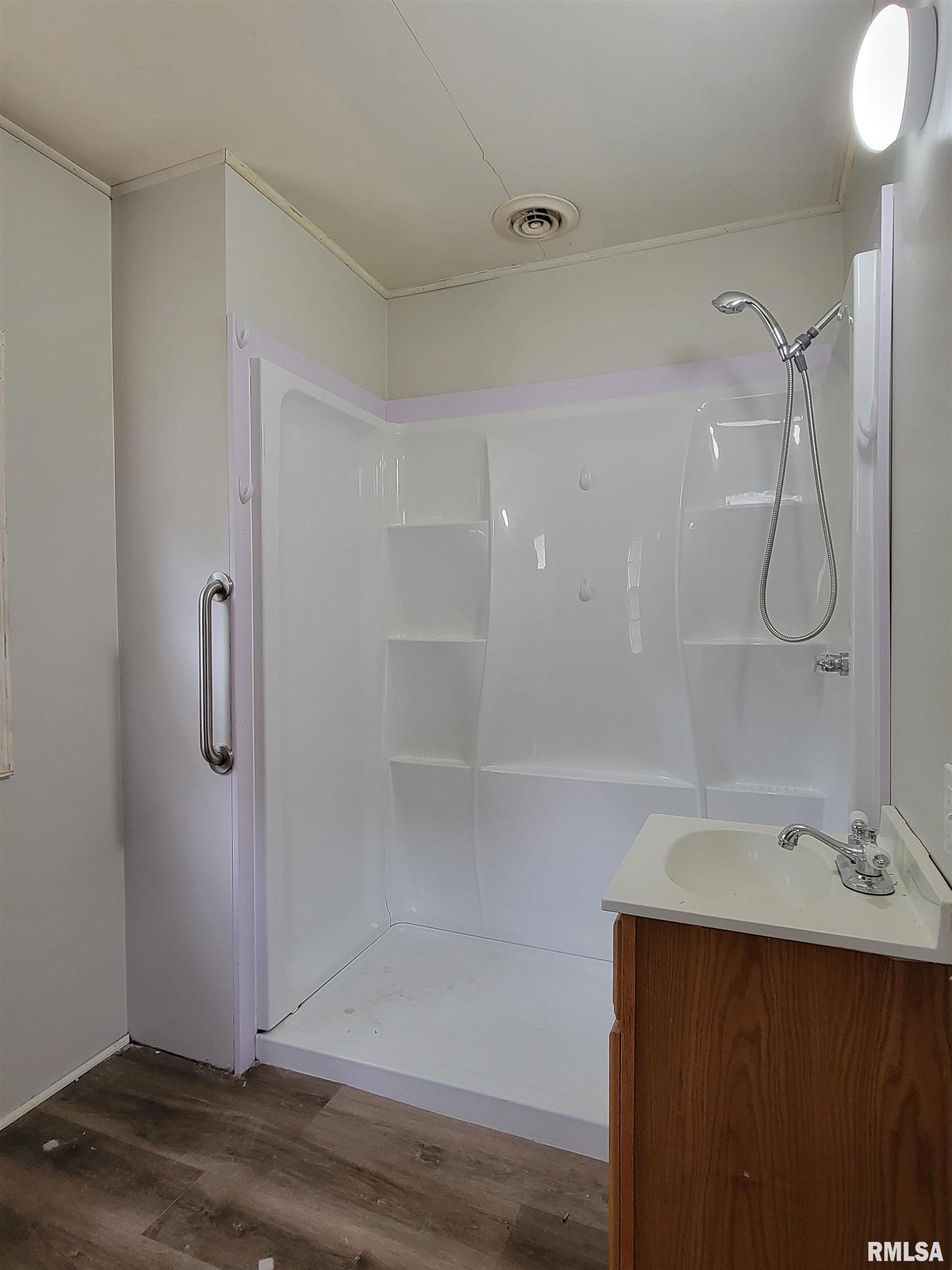 1313 Harrison Drive Clinton, IA 52732 - Photo 13 of 24