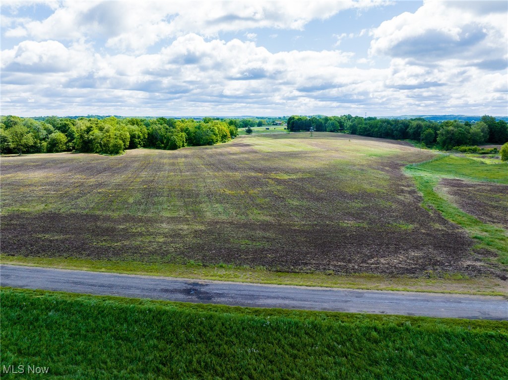 5484 Smith Road Southwest Navarre, OH 44662 - Photo 6 of 9 Gallery Image 6
