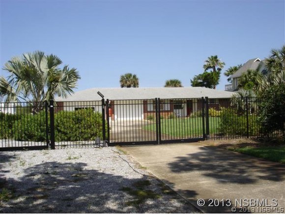 1401 South Riverside Drive Edgewater, FL 32132 - Photo 3 of 13 Gallery Image 3