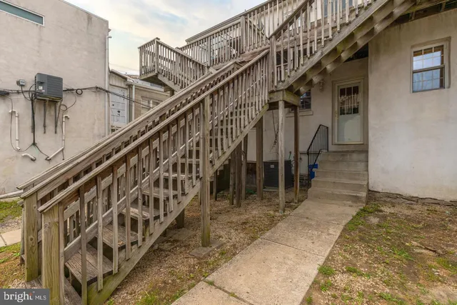 $2,500 | 105 Pensdale Street, Philadelphia, PA 19127