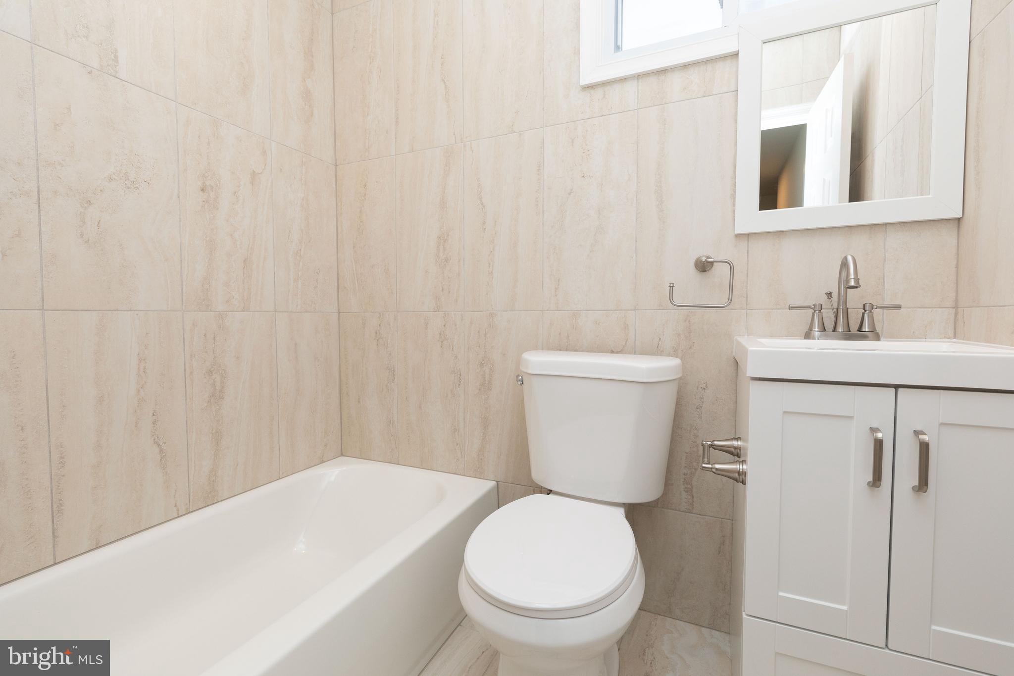 1017 Foster Street Philadelphia, PA 19116 - Photo 7 of 11