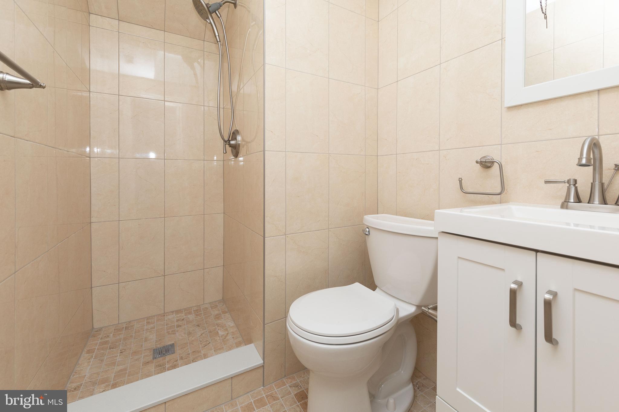 1017 Foster Street Philadelphia, PA 19116 - Photo 9 of 11