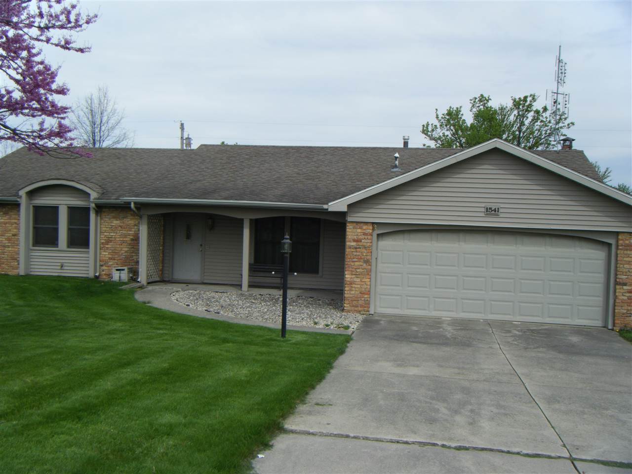 1541 Stogdill Road Bluffton, IN 46714 - Photo 1 of 12 Gallery Image 1