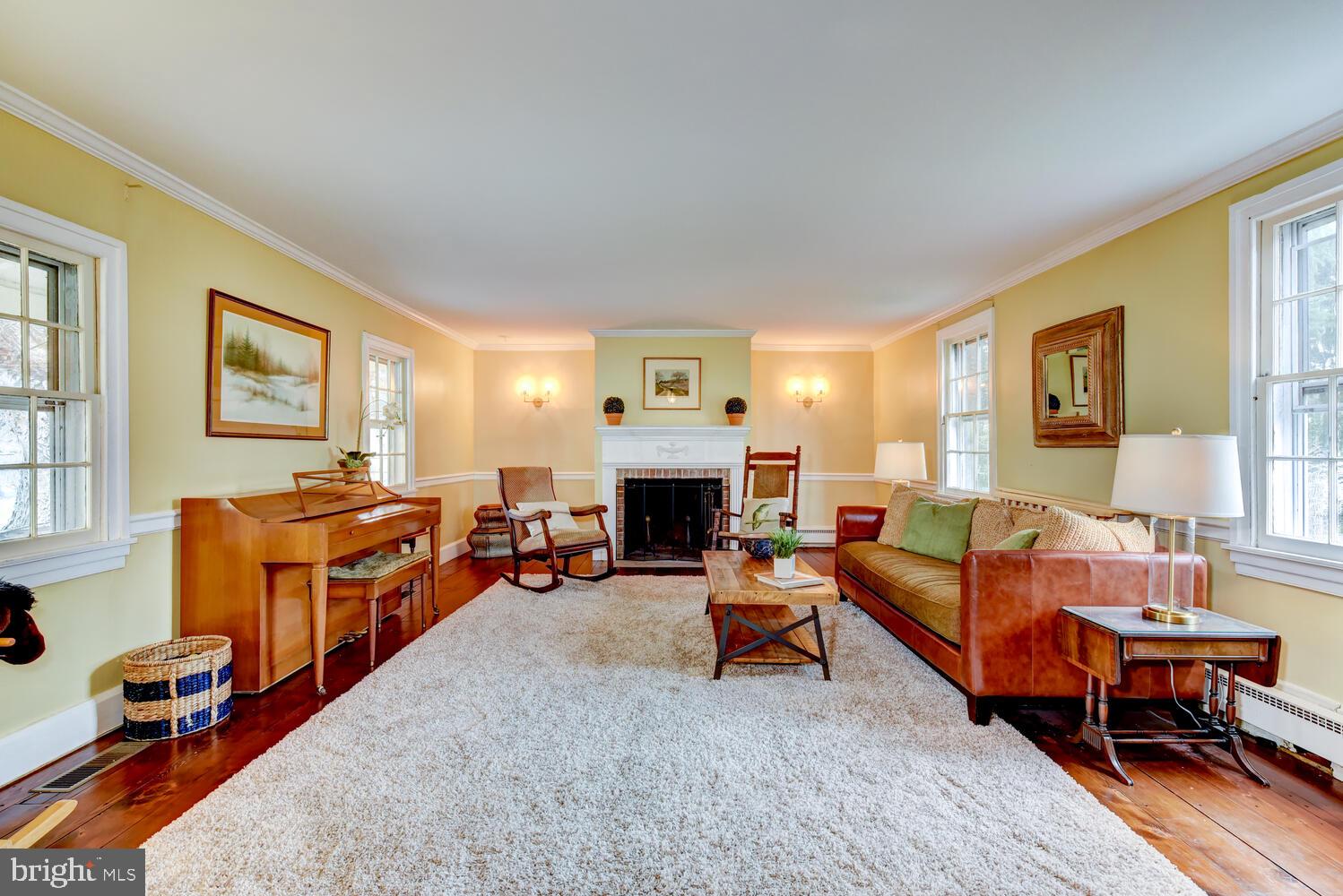 4271 Quakerbridge Road Princeton, NJ 08540 - Photo 27 of 59 Living Room