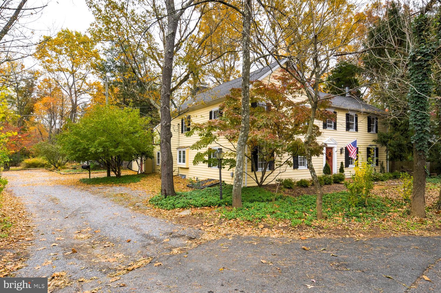 4271 Quakerbridge Road Princeton, NJ 08540 - Photo 50 of 59 Driveway in the Fall