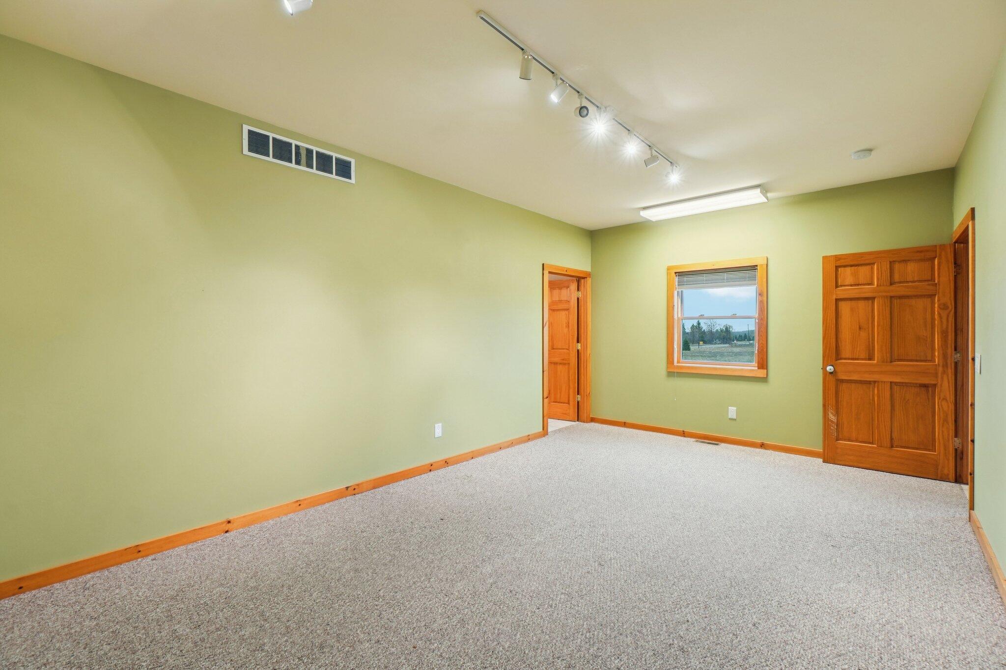 4750 South Zeeb Road Ann Arbor, MI 48103 - Photo 14 of 34 9-web-or-mls-S Zeeb Rd-S1203-009