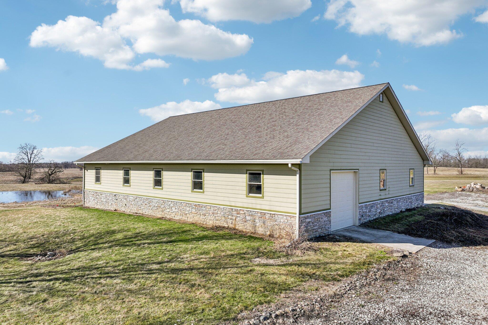 4750 South Zeeb Road Ann Arbor, MI 48103 - Photo 2 of 34 31-web-or-mls-S Zeeb Rd-S1303-010