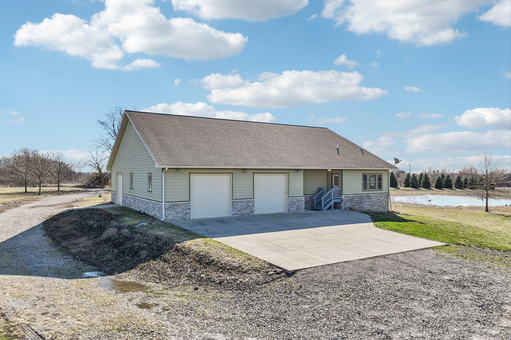 4750 South Zeeb Road Ann Arbor, MI 48103 - Photo 3 of 34 30-web-or-mls-S Zeeb Rd-S1303-009