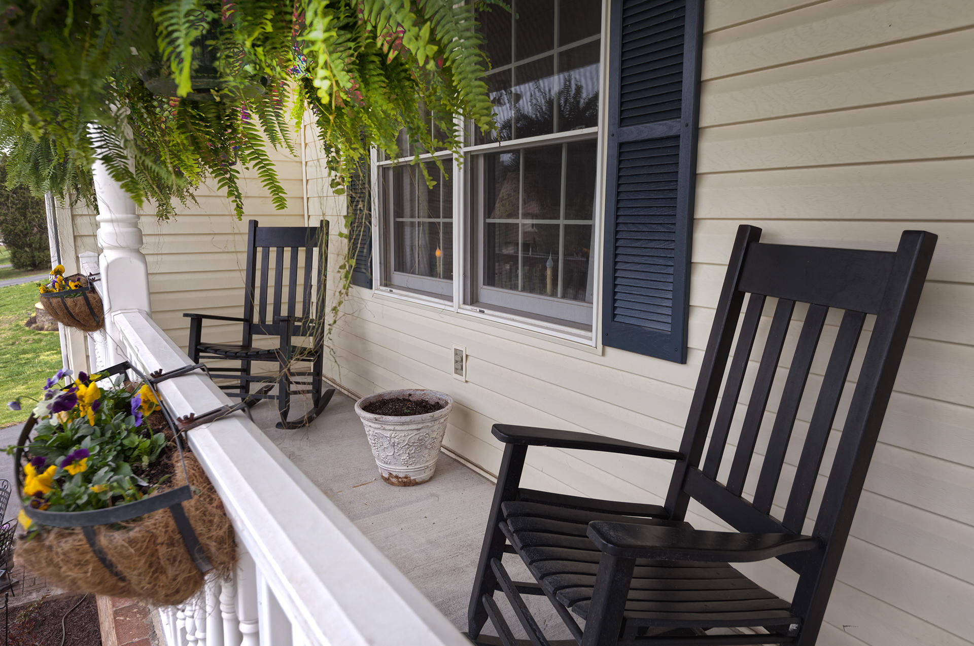 196 McIntosh Road Roanoke, VA 24019 - Photo 2 of 41 3