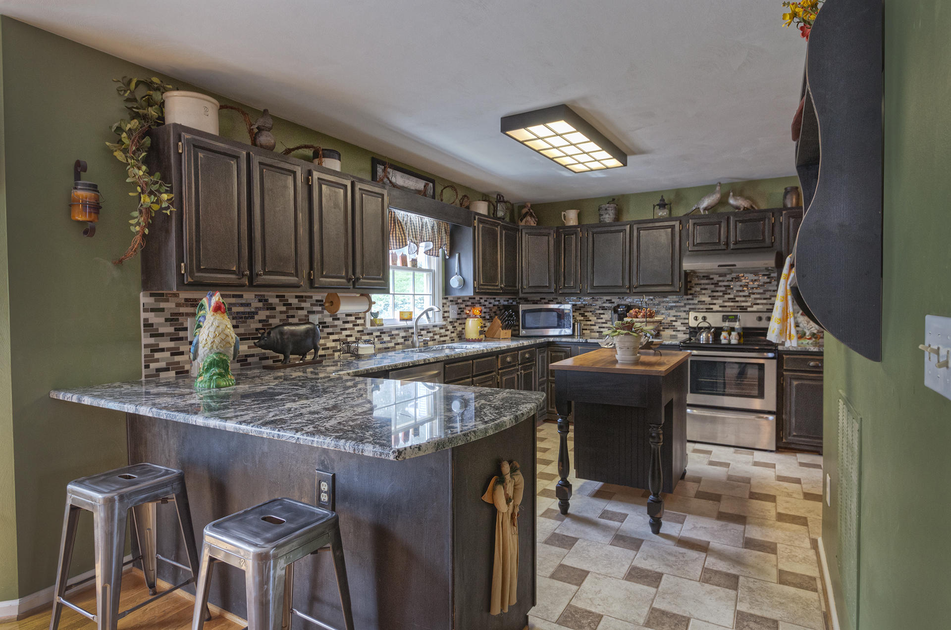 196 McIntosh Road Roanoke, VA 24019 - Photo 8 of 41 9