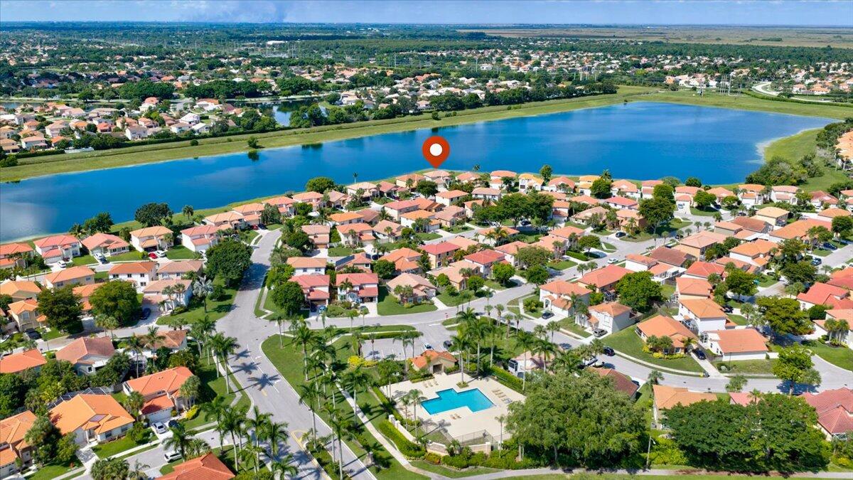 10712 Oak Lake Way Boca Raton, FL 33498 - Photo 4 of 48 48-DJI_20260629223923_0652_D_3_D_4_D_5_D