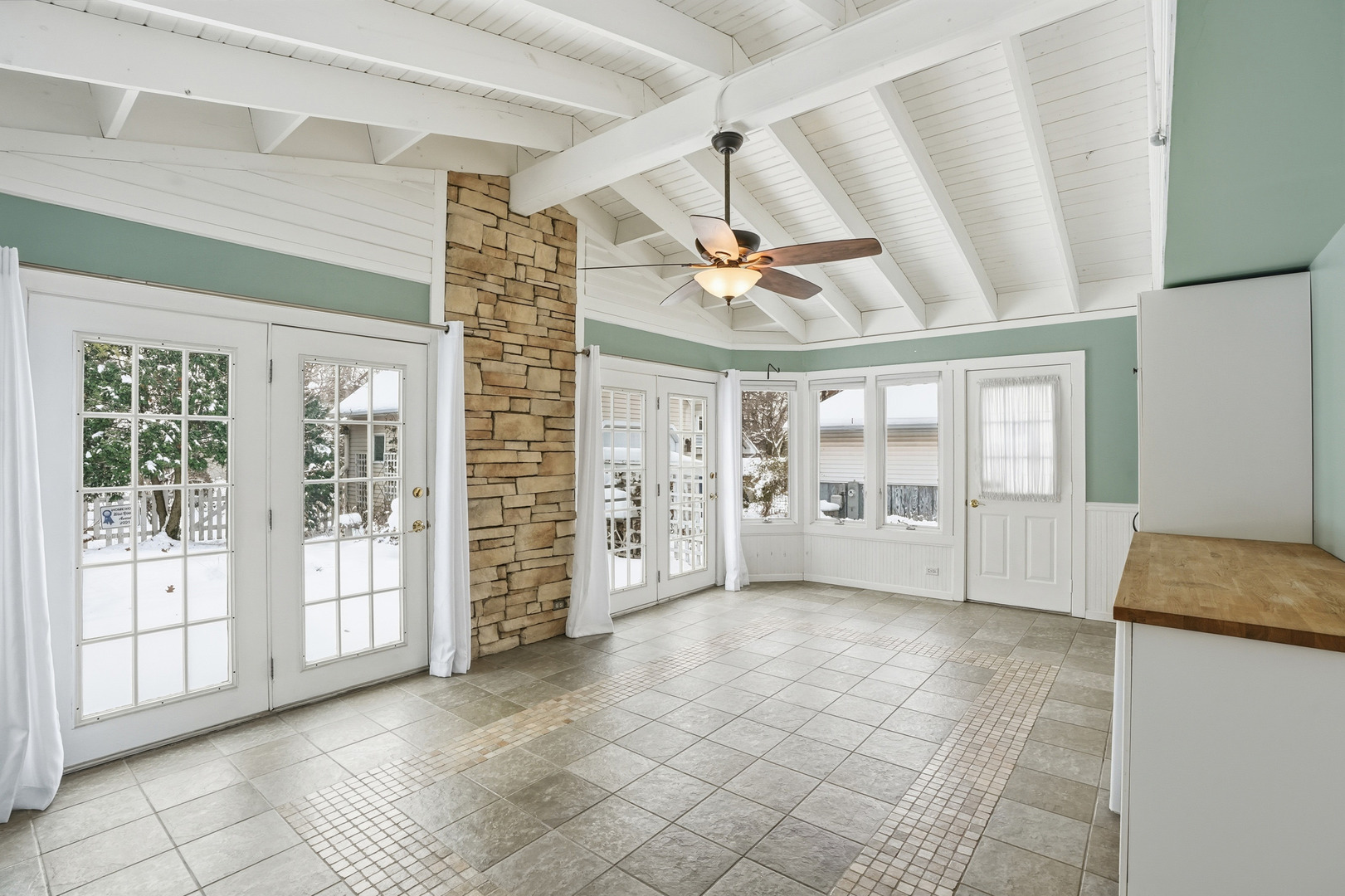 2451 Hawthorne Road Homewood, IL 60430 - Photo 12 of 26 Gallery Image 12