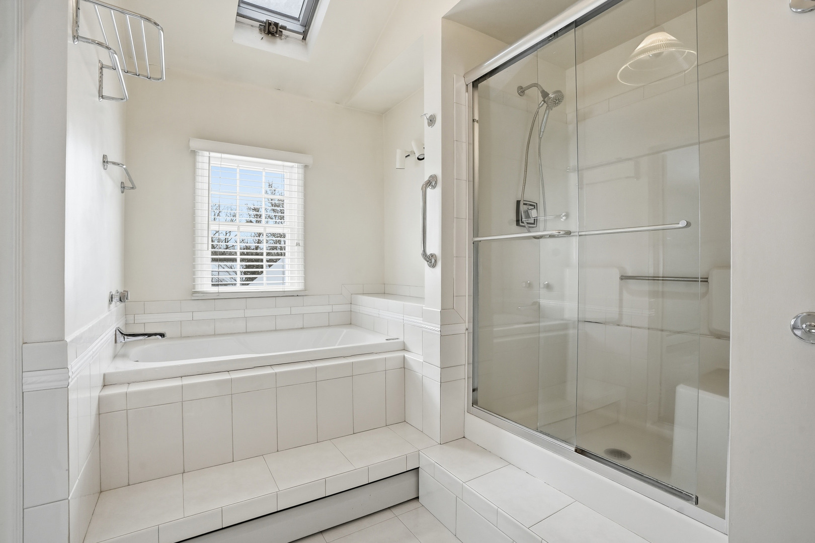 2451 Hawthorne Road Homewood, IL 60430 - Photo 16 of 26 Gallery Image 16