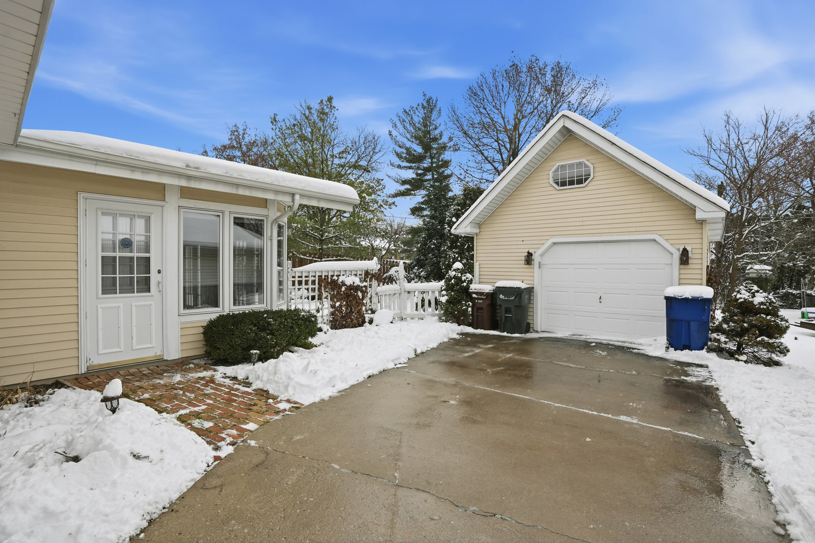 2451 Hawthorne Road Homewood, IL 60430 - Photo 3 of 26 Gallery Image 3