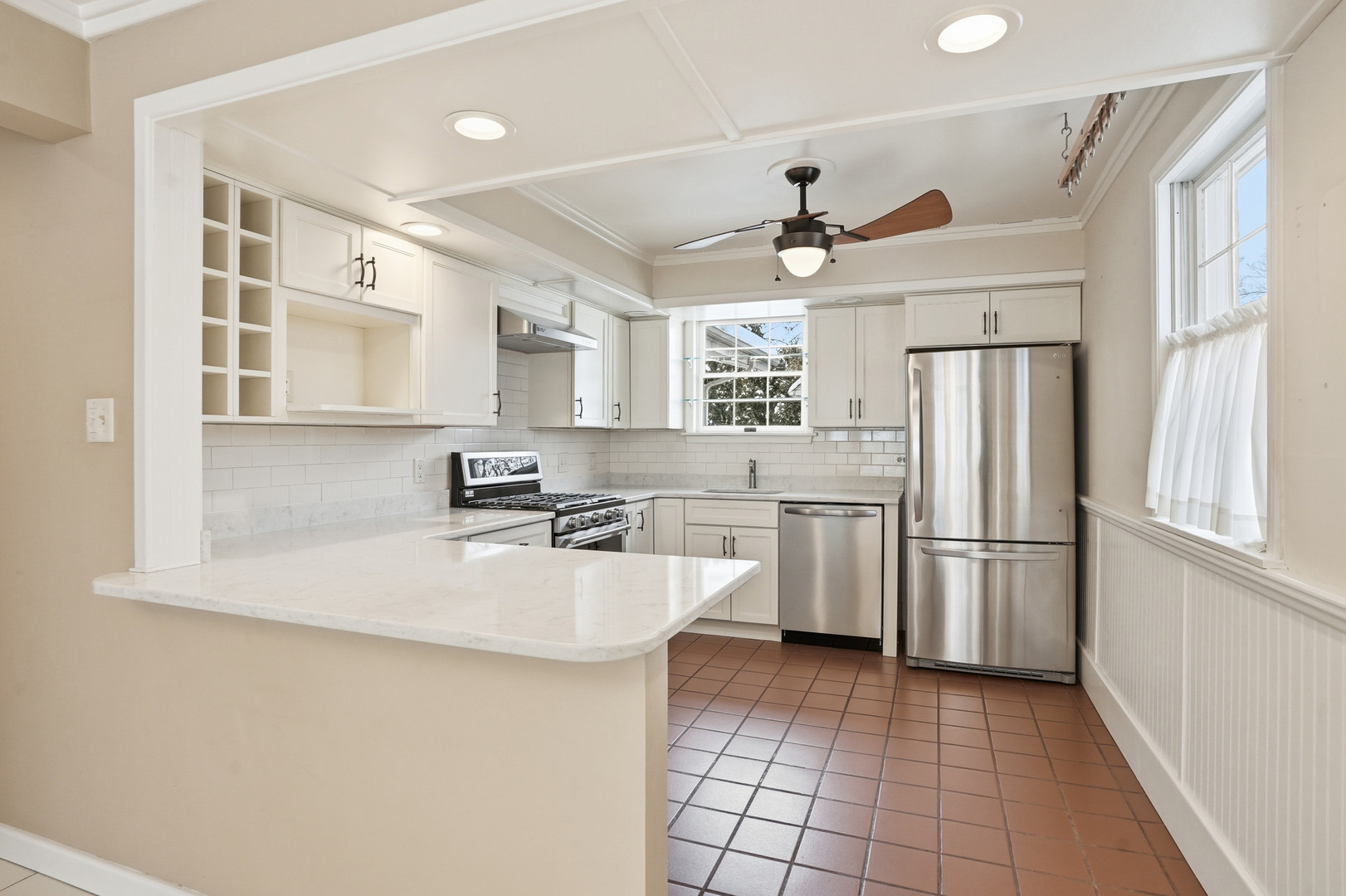 2451 Hawthorne Road Homewood, IL 60430 - Photo 6 of 26 Gallery Image 6