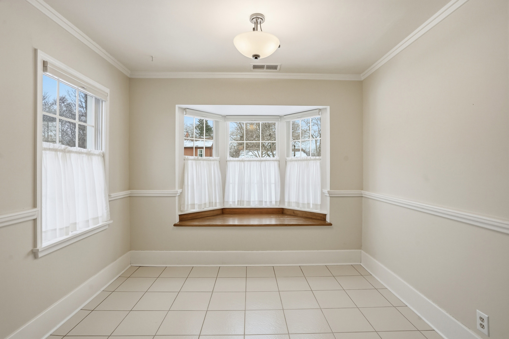 2451 Hawthorne Road Homewood, IL 60430 - Photo 8 of 26 Gallery Image 8