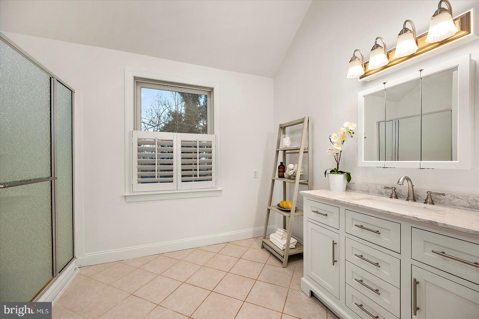1118 Gum Bottom Road Crownsville, MD 21032 - Photo 22 of 52 Main level bedroom;s ensuite bath,