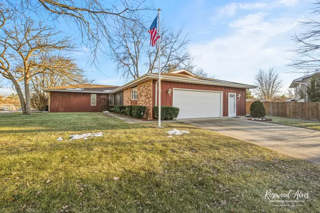 $278,000 | 2 Guildford Drive, Bourbonnais, IL 60914