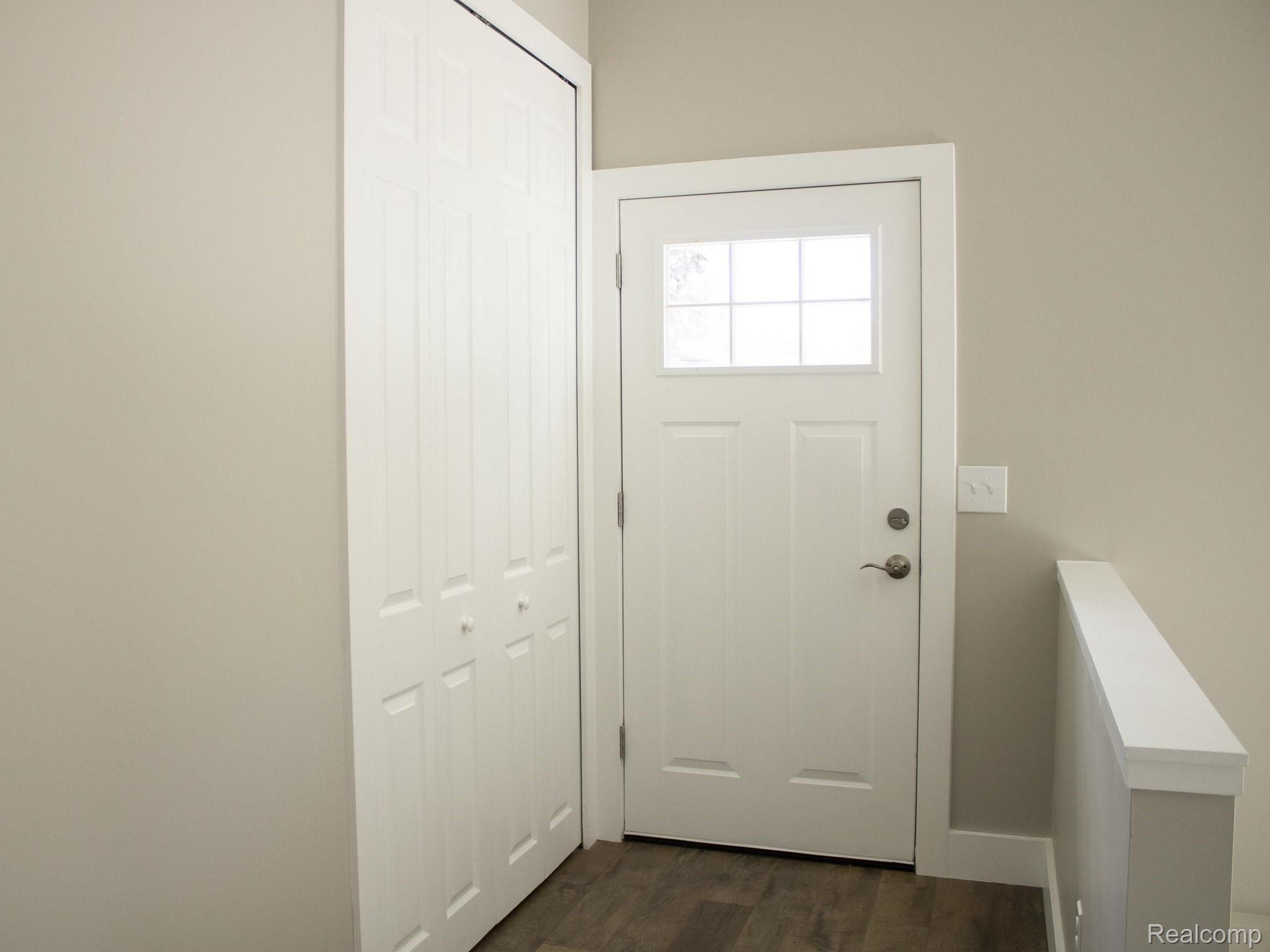375 Roth Boulevard Clawson, MI 48017 - Photo 6 of 22 006.jpg