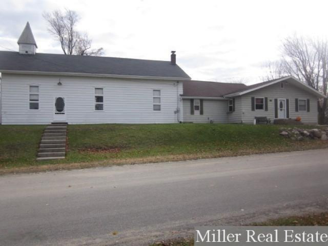 4010 East Lacey Road Bellevue, MI 49021 - Photo 3 of 21 IMG_3185