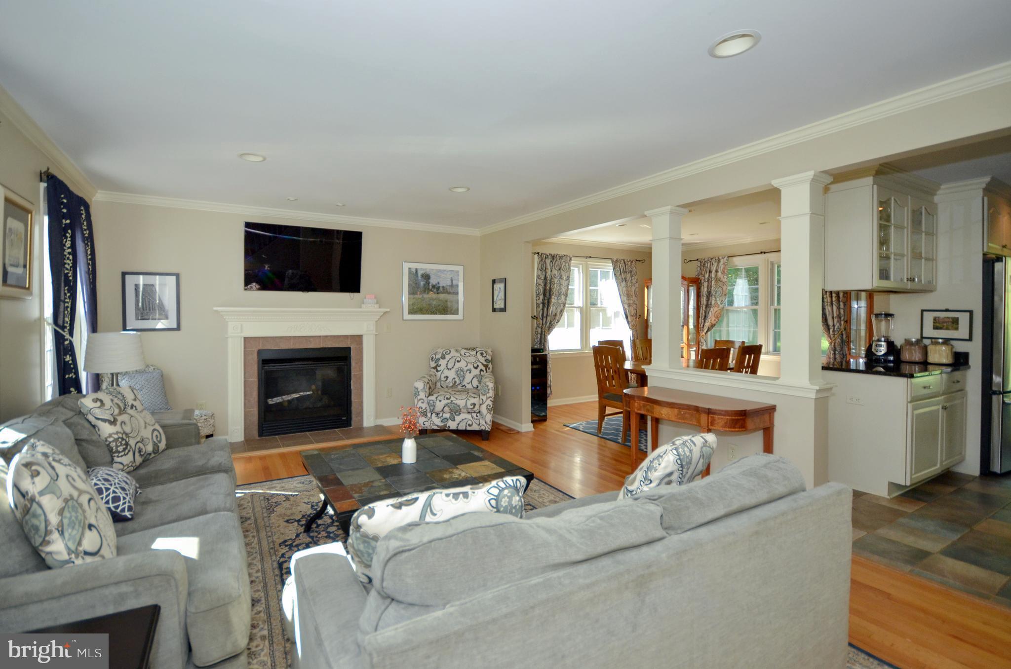 14608 Quaker Bottom Road Sparks, MD 21152 - Photo 5 of 24 LIVING ROOM