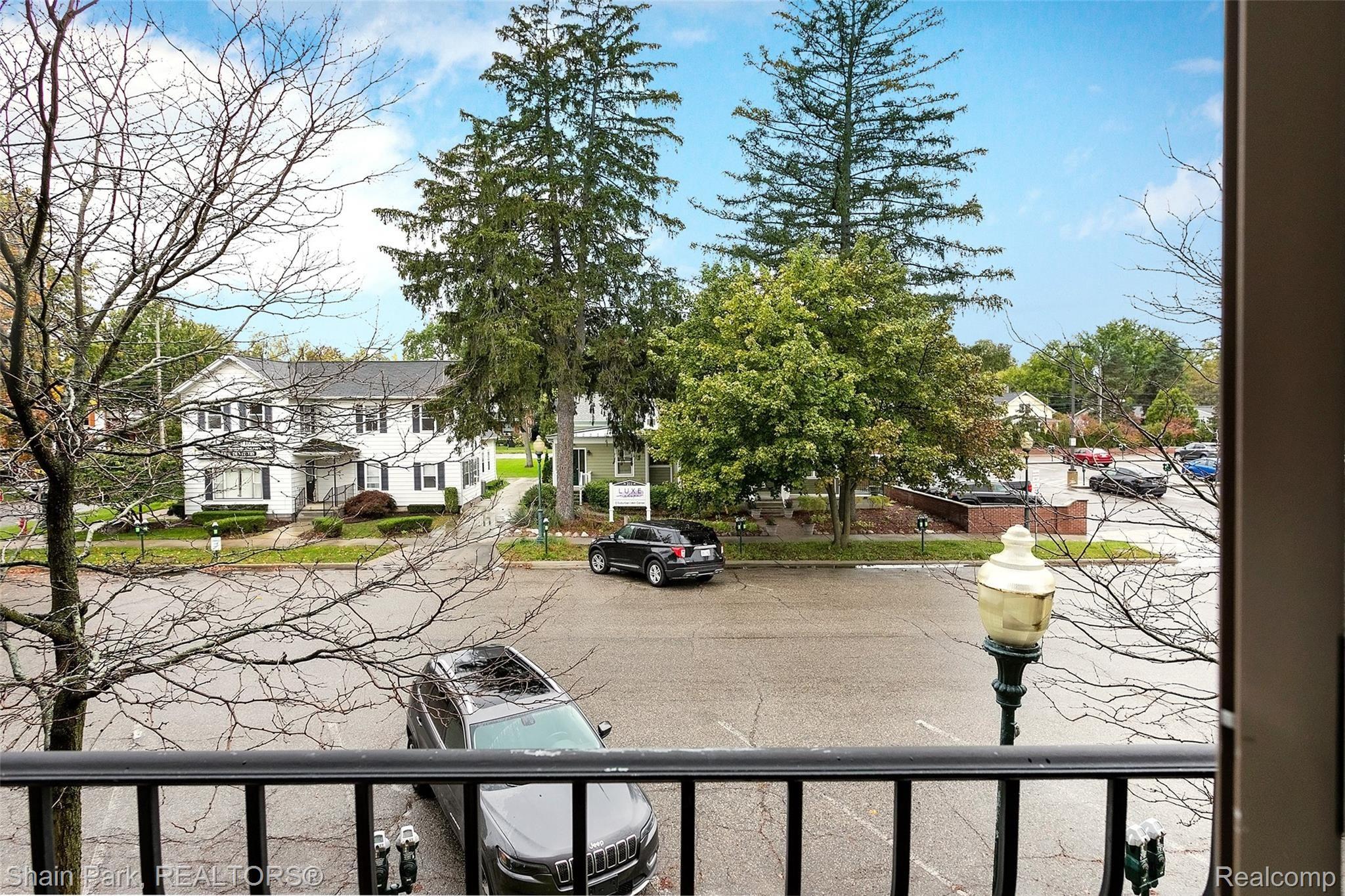 202 Walnut Boulevard Rochester, MI 48307 - Photo 14 of 39 Walnut-14.jpg