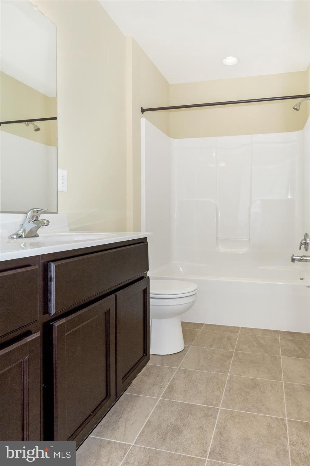 7140 Masters Road New Market, MD 21774 - Photo 22 of 29 Hall Bathroom