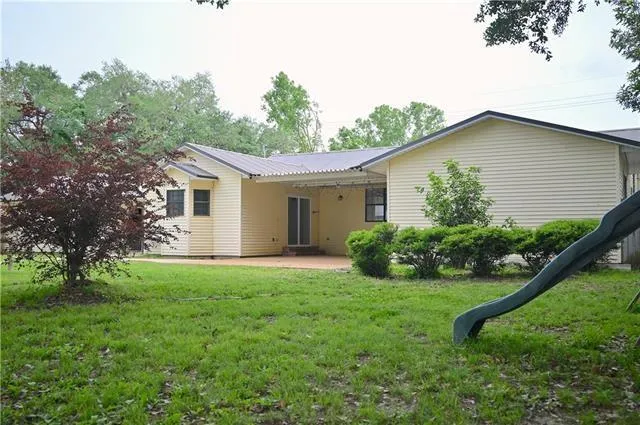 $189,900 | 4227 East Main Street, Hessmer, LA 71341