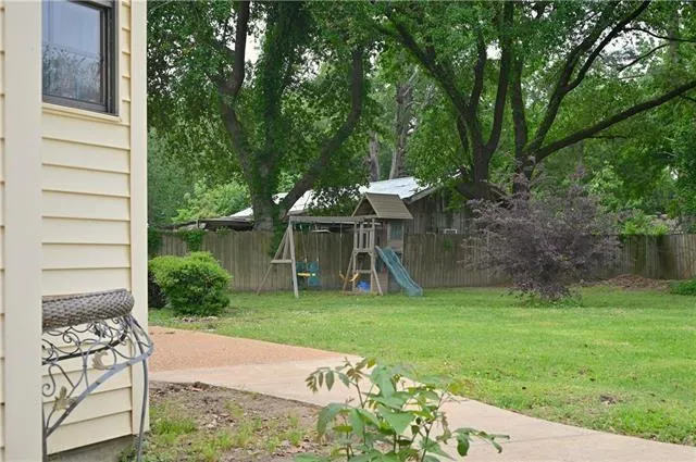 $189,900 | 4227 East Main Street, Hessmer, LA 71341