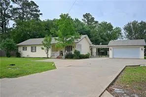 $189,900 | 4227 East Main Street, Hessmer, LA 71341