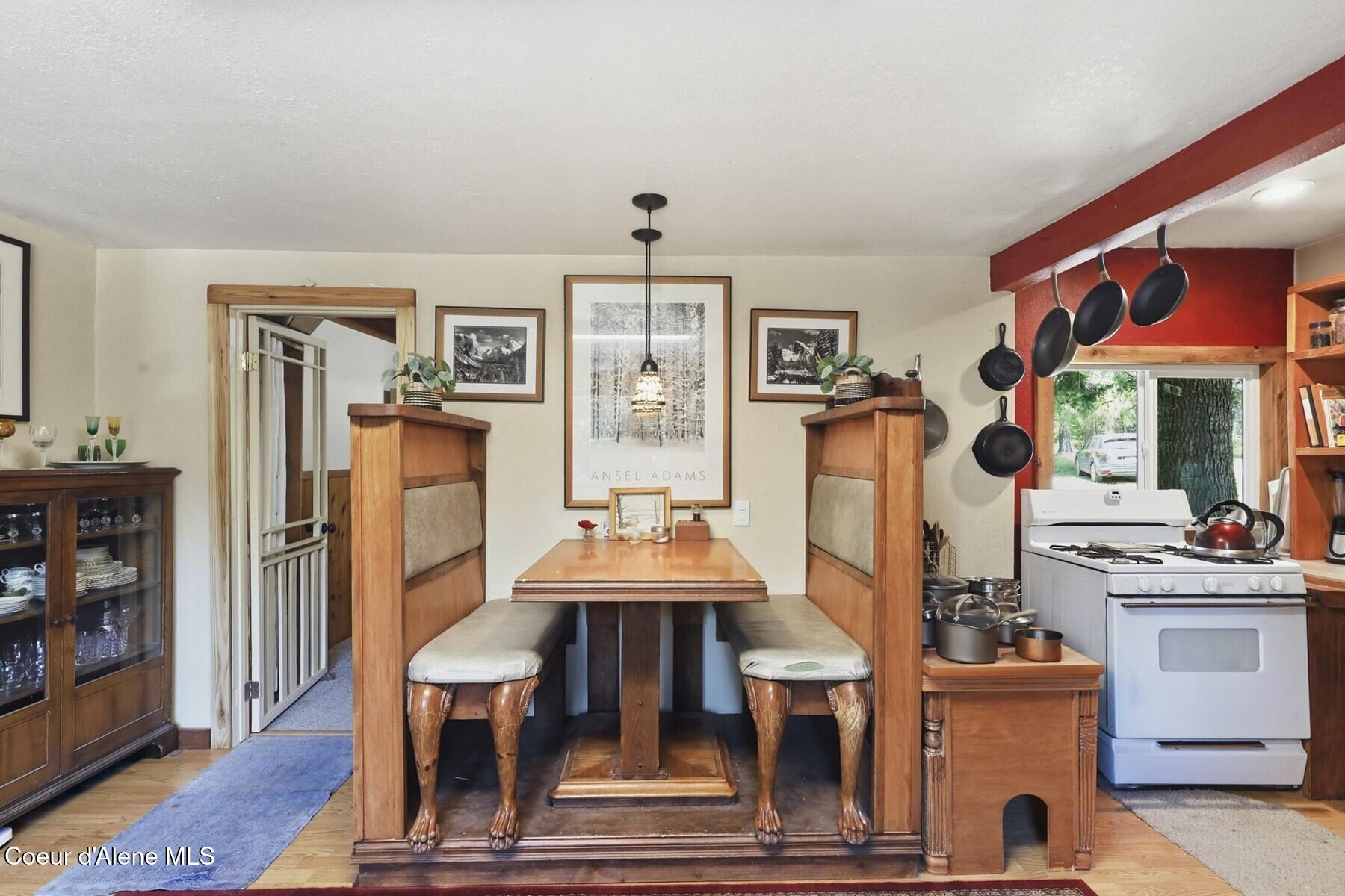 2307 Gold Creek Ridge Road Sandpoint, ID 83864 - Photo 13 of 50 Dining booth