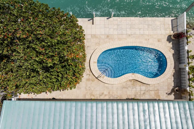 $2,399,000 | 11399 6th Ave Ocean, Marathon, FL 33050