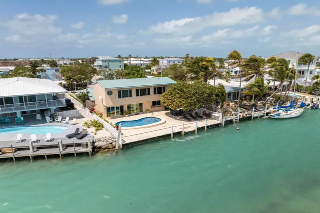 $2,399,000 | 11399 6th Ave Ocean, Marathon, FL 33050