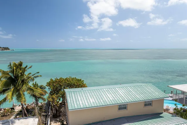$2,399,000 | 11399 6th Ave Ocean, Marathon, FL 33050