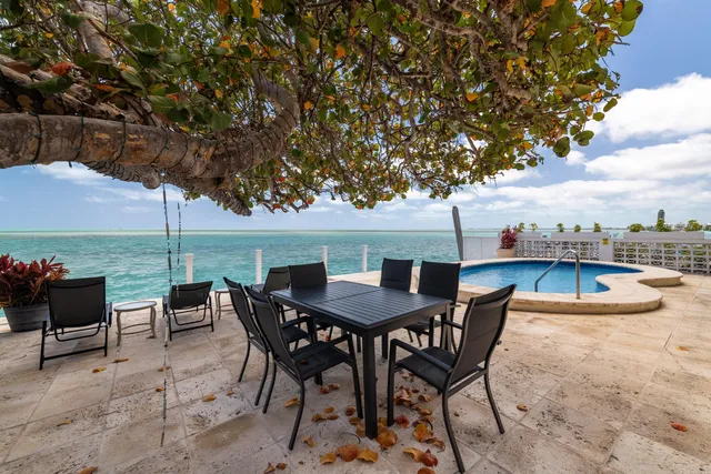 $2,399,000 | 11399 6th Ave Ocean, Marathon, FL 33050