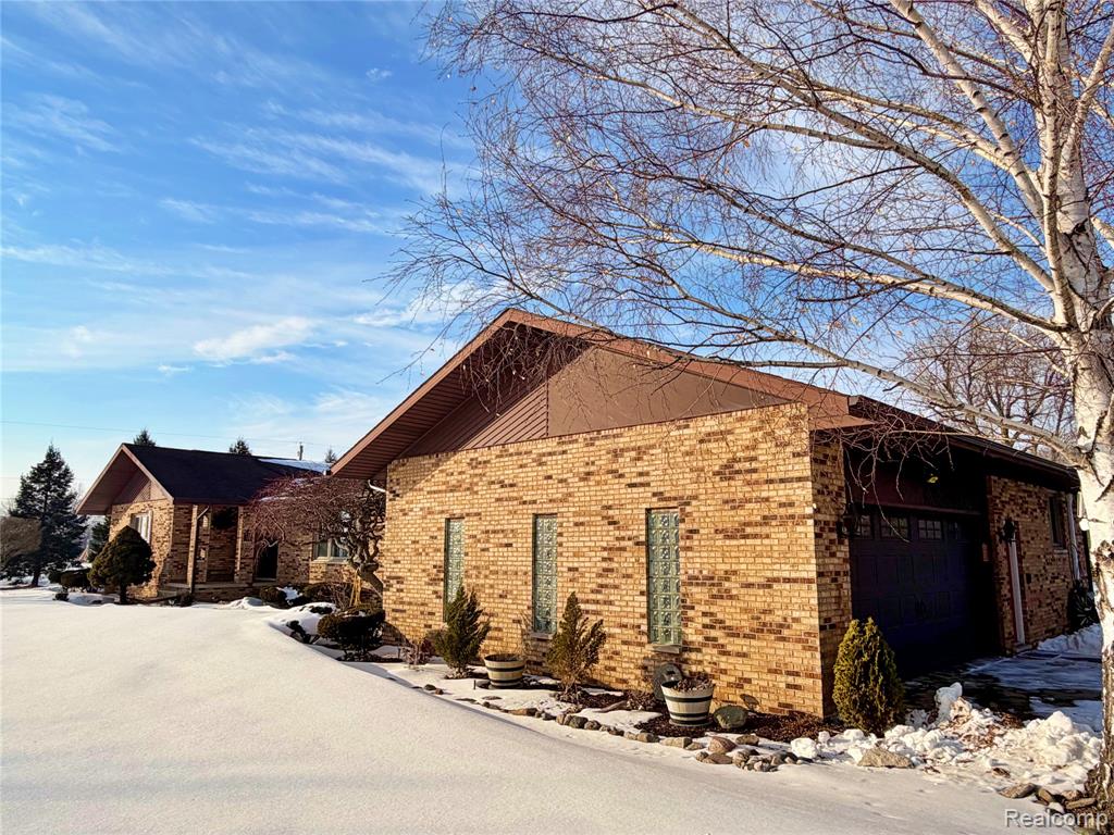 7242 King James Road Pigeon, MI 48755 - Photo 2 of 23