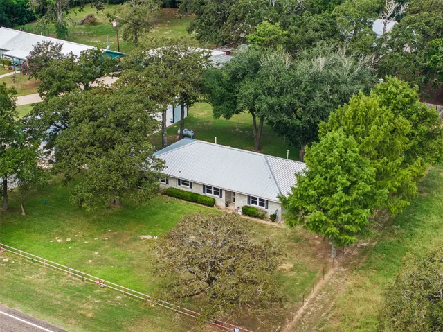 $305,000 | 13477 Fm 977 Street West, Marquez, TX 77865