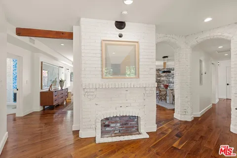 $3,995,000 | 2700 Glendower Avenue, Los Angeles, CA 90027