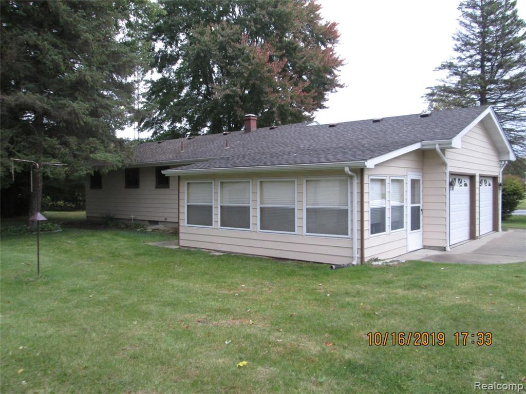 2485 Michigan Road Port Huron, MI 48060 - Photo 4 of 46