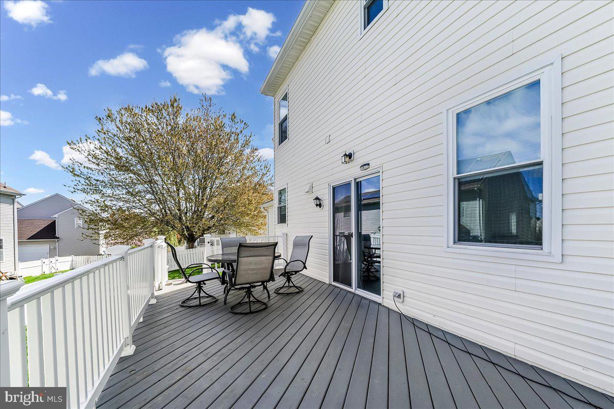 605 Barclay Circle Springfield, PA 19064 - Photo 27 of 30 Back Deck