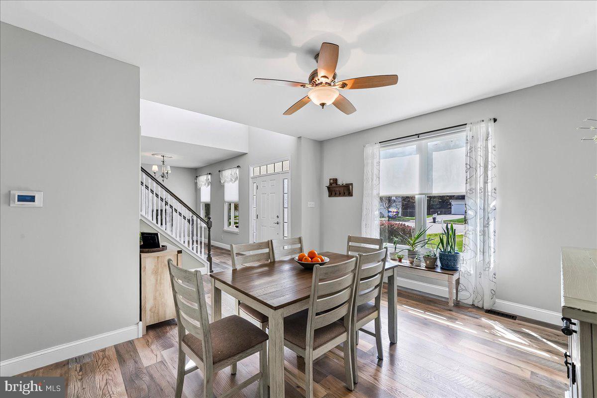 605 Barclay Circle Springfield, PA 19064 - Photo 6 of 30 Dining Room