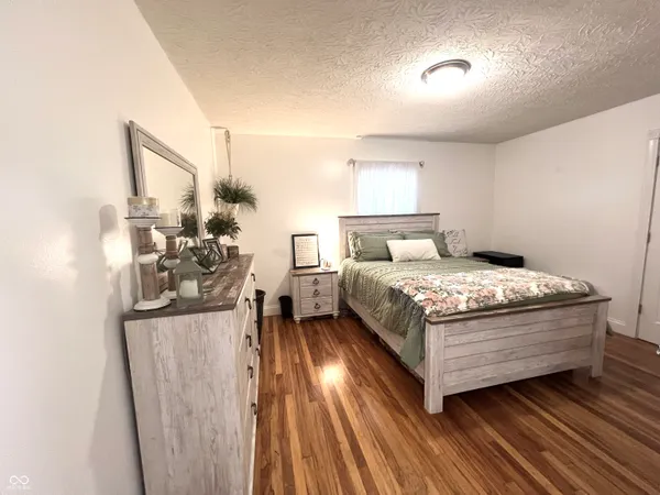 $290,000 | 504 South Main Street, Waldron, IN 46182